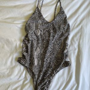 Acacia swimwear one piece size large